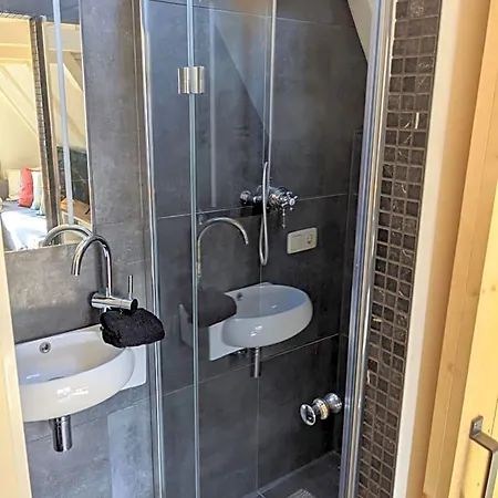 Guest house Storestay Damsquare 3*