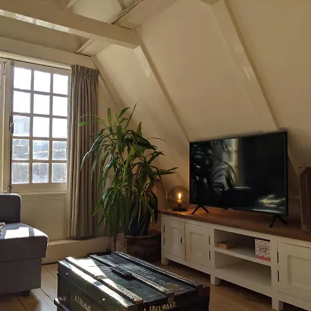 Storestay Damsquare Bed & Breakfast 2*