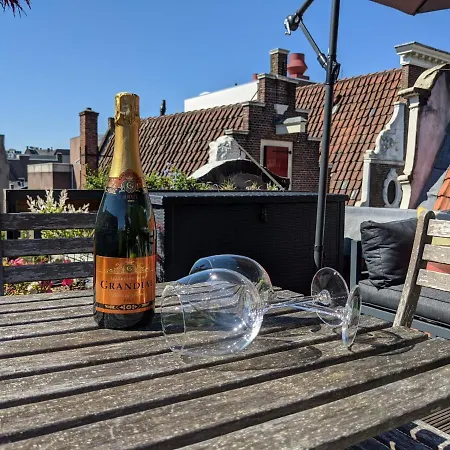 Storestay Damsquare 2*